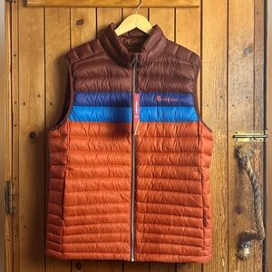 NWT Cotipaxi Fuego Down Puffy Vest in Chestnut and Spice Men’s Large
